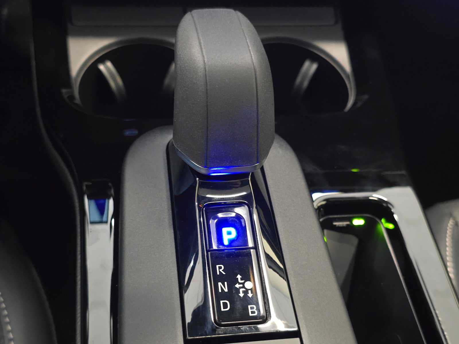 New 2027 Toyota Prius Plug-In Hybrid FWD image 16