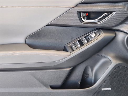 New 2025 Subaru Crosstrek 2.5i Limited image 17