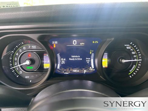 Used 2024 Jeep Wrangler Unlimited AWD/4WD image 35