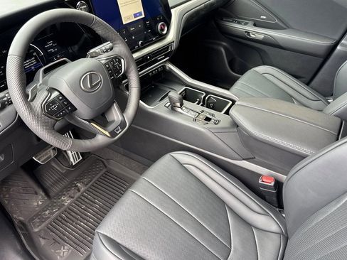 New 2026 Lexus TX 500h AWD image 4