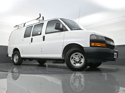 Used 2020 Chevrolet Express 2500 w/ Driver Convenience Package image 20