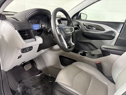 Used 2024 GMC Terrain SLT FWD image 25