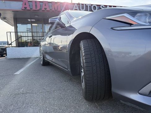 Used 2019 Lexus ES 350 w/ Premium Package image 28