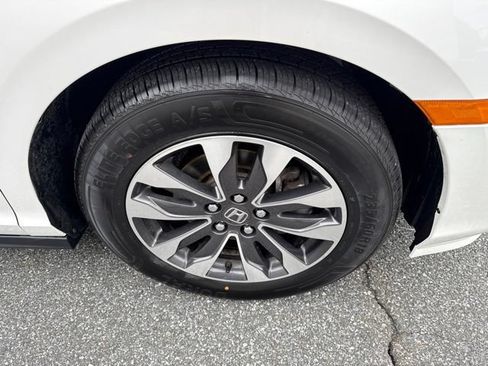 Used 2024 Honda Odyssey EX-L image 25