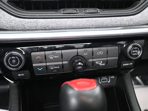 Used 2022 Jeep Compass Latitude w/ Sun and Sound Group image 15