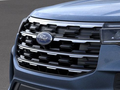 New 2026 Ford Explorer Active RWD image 17
