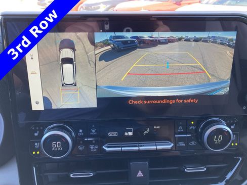 Used 2024 Toyota Highlander Limited image 25