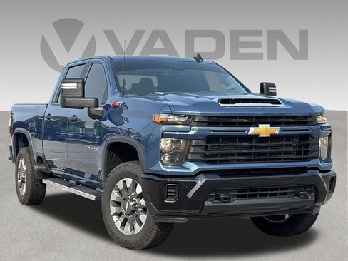 Used 2024 Chevrolet Silverado 2500 Custom w/ Custom Value Package AWD/4WD image 18