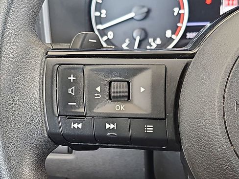 Used 2023 Nissan Rogue SV AWD/4WD image 22