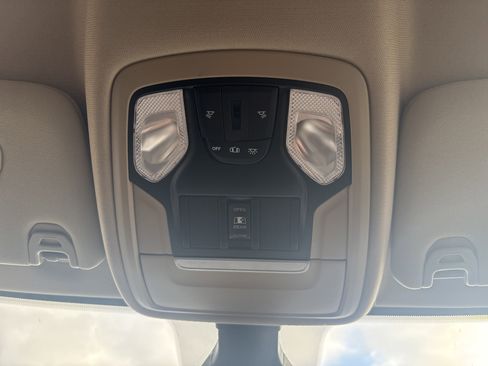 Used 2020 RAM 2500 Big Horn w/ Level 2 Equipment Group image 23