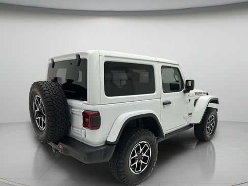 Used 2024 Jeep Wrangler Rubicon AWD/4WD image 3