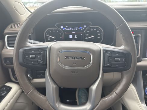 Used 2021 GMC Yukon Denali w/ Denali Ultimate Package AWD/4WD image 19