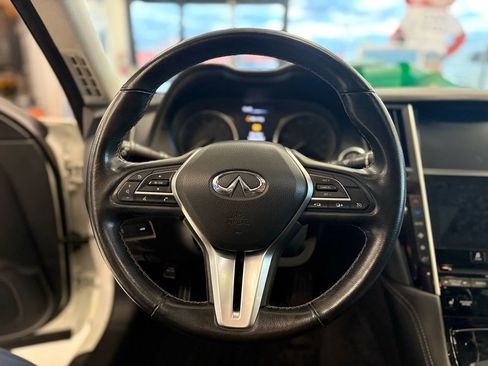 Used 2019 INFINITI Q50 Luxe w/ Essential Package (3.0T Luxe) image 17