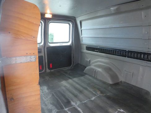 Used 2013 Ford E-150 and Econoline 150 w/ PWR Group image 3