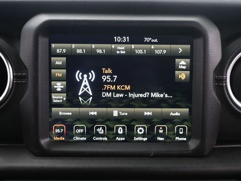 Used 2021 Jeep Wrangler Unlimited Sahara w/ Uconnect 4C Nav & Sound Group AWD/4WD image 19