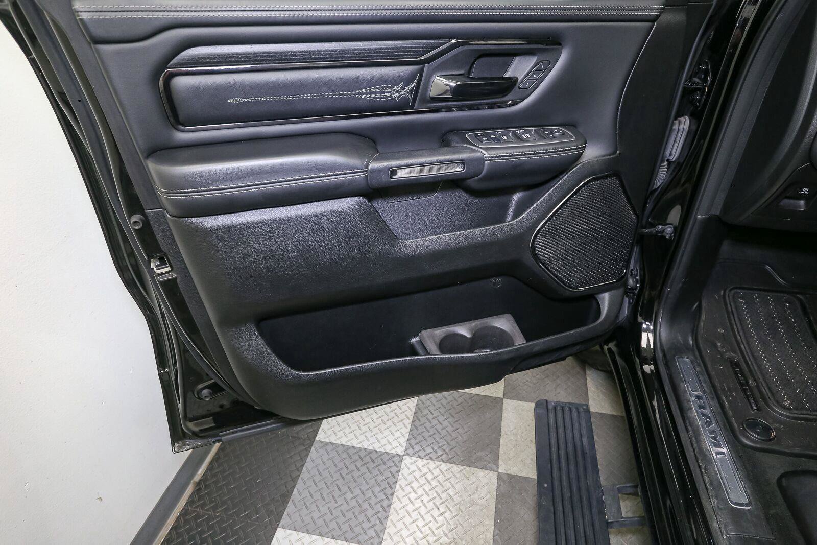 Used 2022 RAM 1500 Limited w/ Body-Colour Bumper Group AWD/4WD image 40