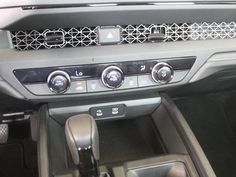 Used 2025 Honda Accord LX image 11