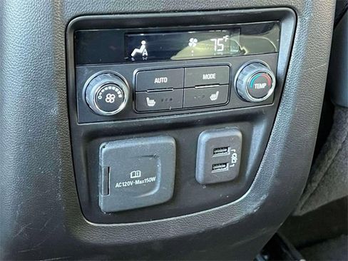 Used 2024 Buick Enclave Premium image 14