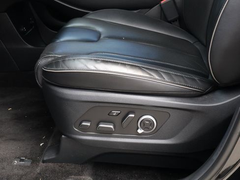 Used 2024 Hyundai Palisade Calligraphy image 15