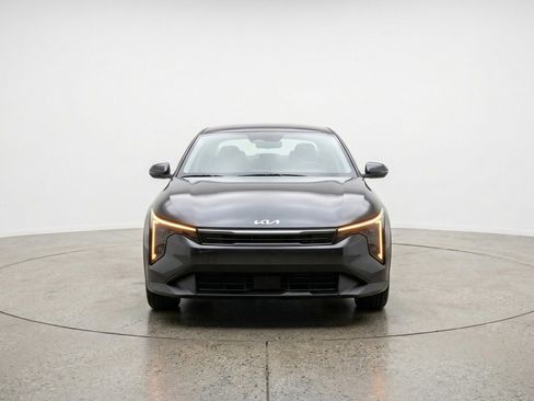 Used 2025 Kia K4 FWD image 2