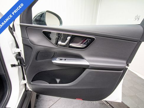 Used 2025 Mercedes-Benz GLC 43 AMG 4MATIC image 35