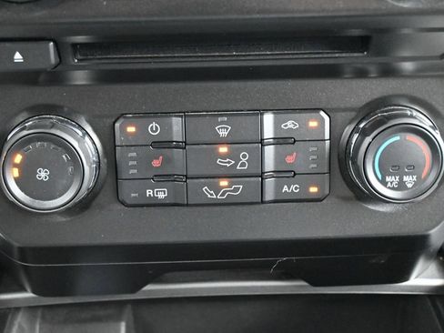 Used 2018 Ford F150 XLT w/ Equipment Group 302A Luxury AWD/4WD image 20