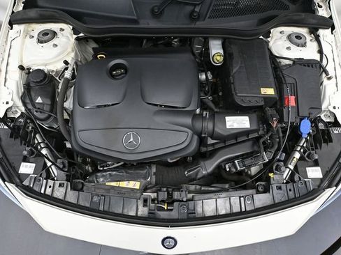 Used 2015 Mercedes-Benz GLA 250 GLA 250 image 45