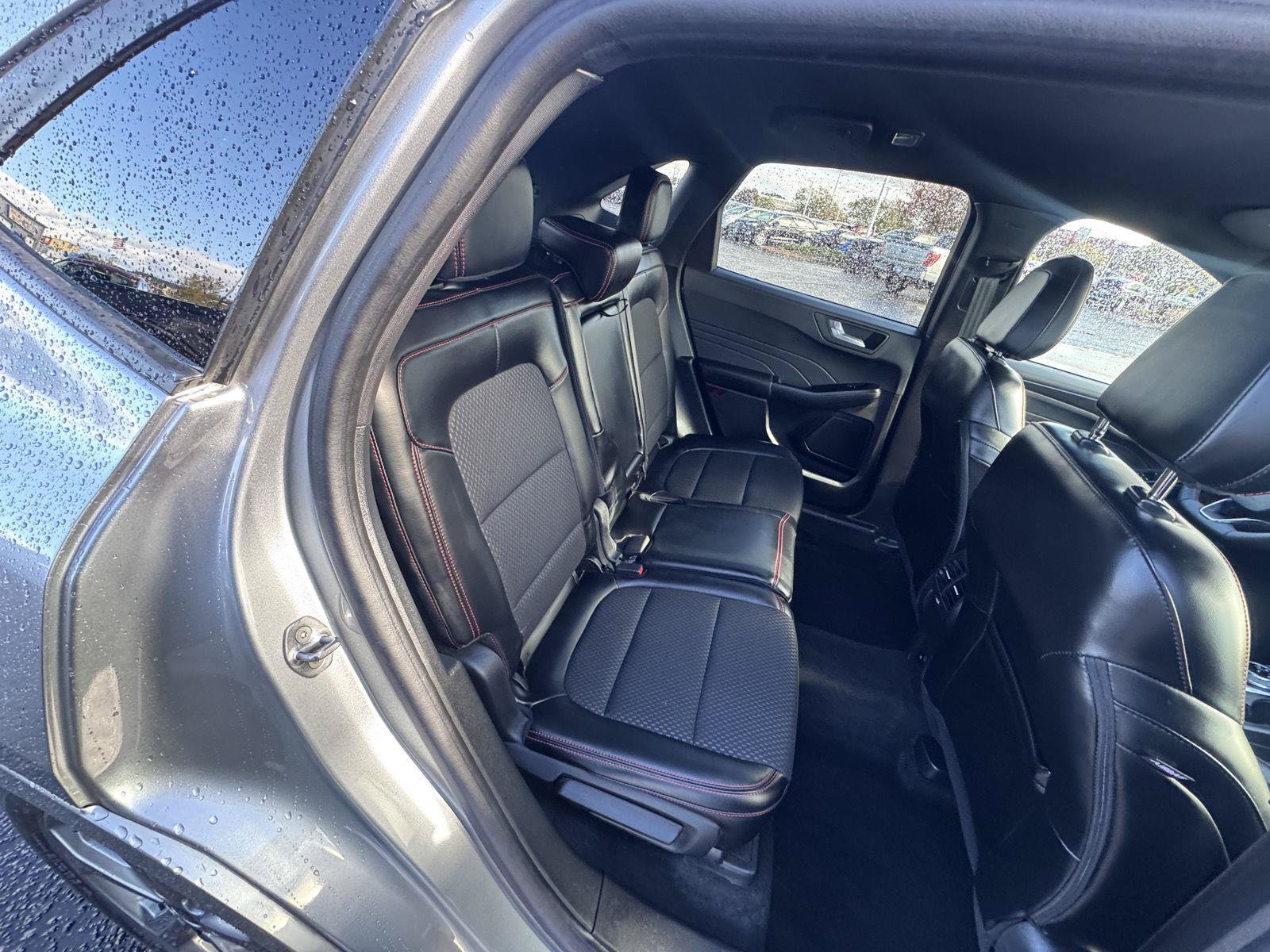 Used 2024 Ford Escape ST-Line w/ Tech Pack #1 AWD/4WD image 16
