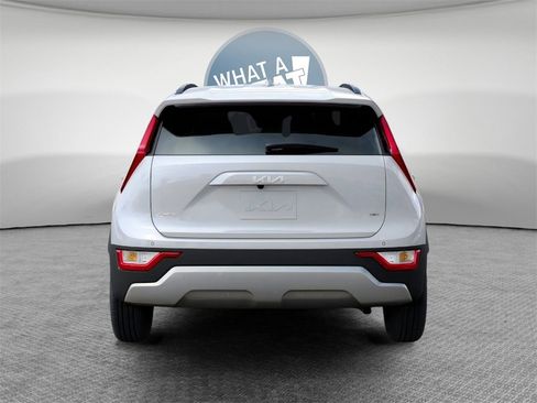 New 2026 Kia Niro EX image 5