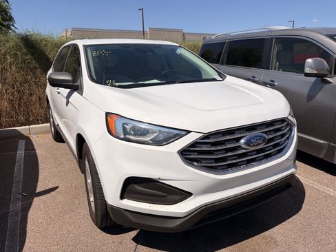 Used 2021 Ford Edge SE FWD image 3