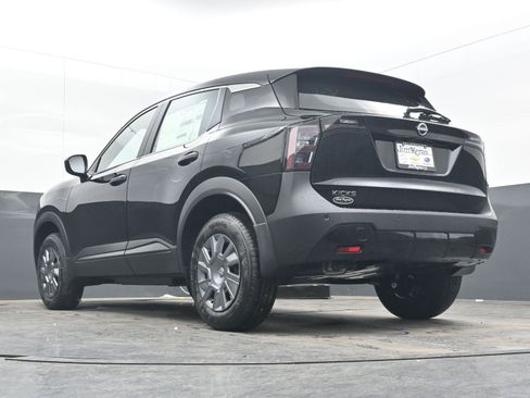 New 2026 Nissan Kicks S image 27
