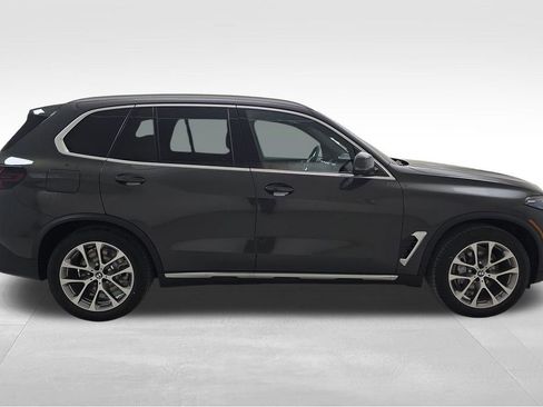 New 2026 BMW X5 xDrive50e w/ Premium Package image 10