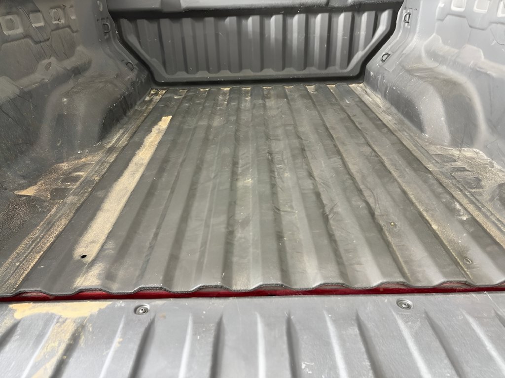 Used 2024 Chevrolet Colorado LT AWD/4WD image 35