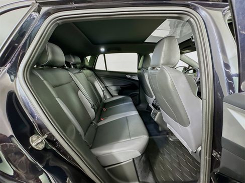 Used 2024 Volkswagen ID.4 Pro S image 28