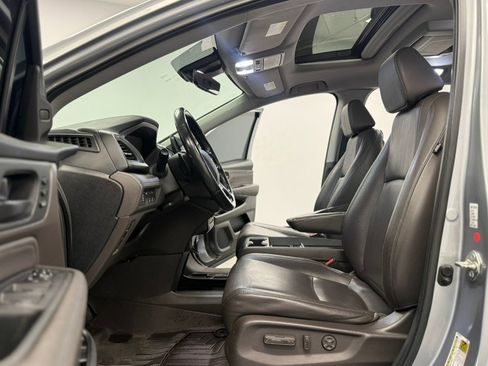 Used 2018 Honda Odyssey Touring image 42