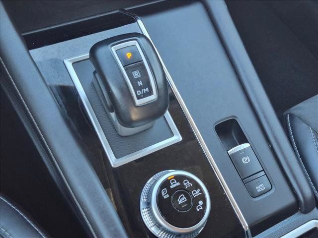 Used 2024 Mitsubishi Outlander SE FWD image 11