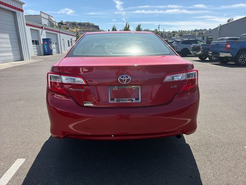 Used 2014 Toyota Camry LE FWD image 8
