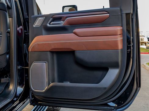 Used 2026 GMC Sierra 3500 Denali Ultimate image 39