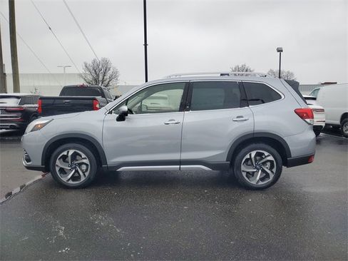 Used 2024 Subaru Forester Touring w/ Pop Package 2 image 4