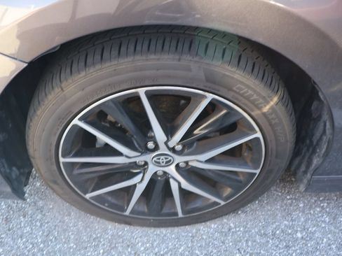 Used 2023 Toyota Camry SE w/ Convenience Package FWD image 4