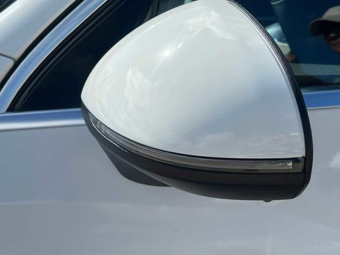 Used 2026 Mercedes-Benz GLC 300 image 11