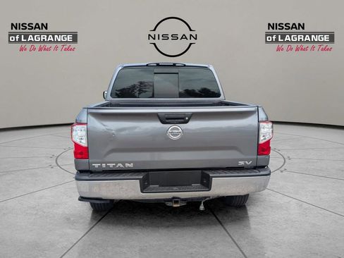 Used 2019 Nissan Titan SV RWD image 6