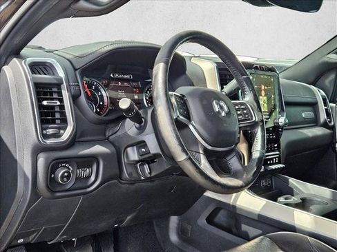 Used 2019 RAM 2500 Laramie AWD/4WD image 9