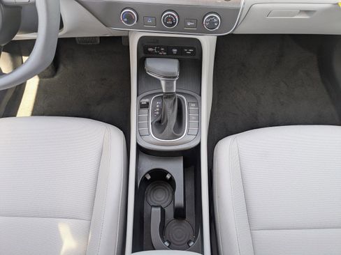 Certified 2026 Hyundai Kona SE FWD image 17
