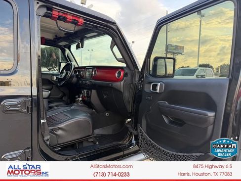 Used 2018 Jeep Wrangler Unlimited Rubicon AWD/4WD image 17