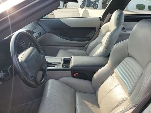 Used 1996 Chevrolet Corvette Coupe RWD image 10