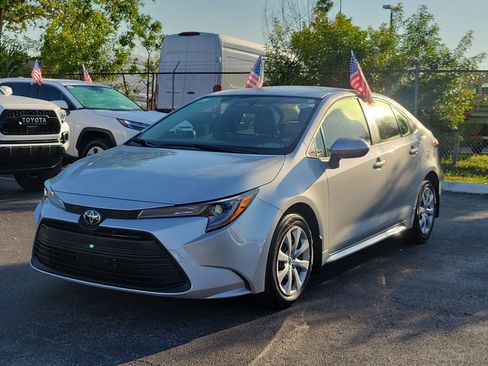 Used 2023 Toyota Corolla LE FWD image 6