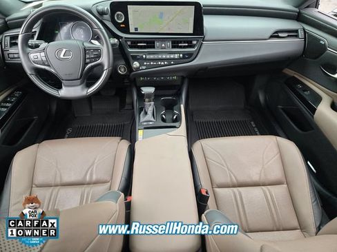 Used 2025 Lexus ES 300h Ultra Luxury FWD image 9