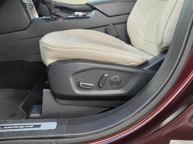 Used 2018 Ford Explorer Platinum AWD/4WD image 15