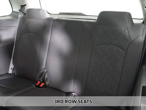 Used 2016 GMC Acadia SLE image 4